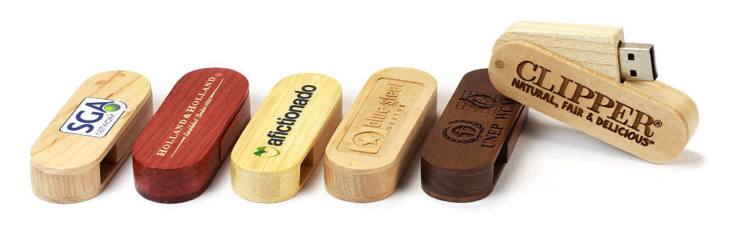 Wooden Swivel USB Stick bedruckt oder graviert mit Ihrem Logo